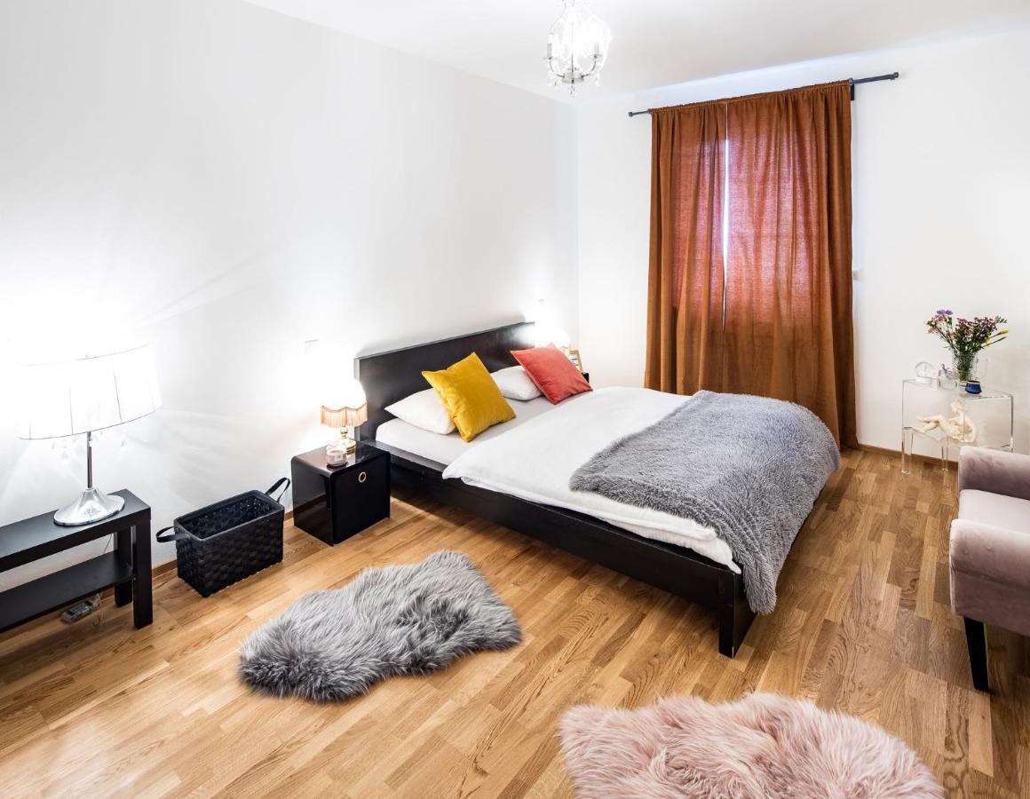 אולומוץ Silvie Apartments - Zlate Terasy מראה חיצוני תמונה
