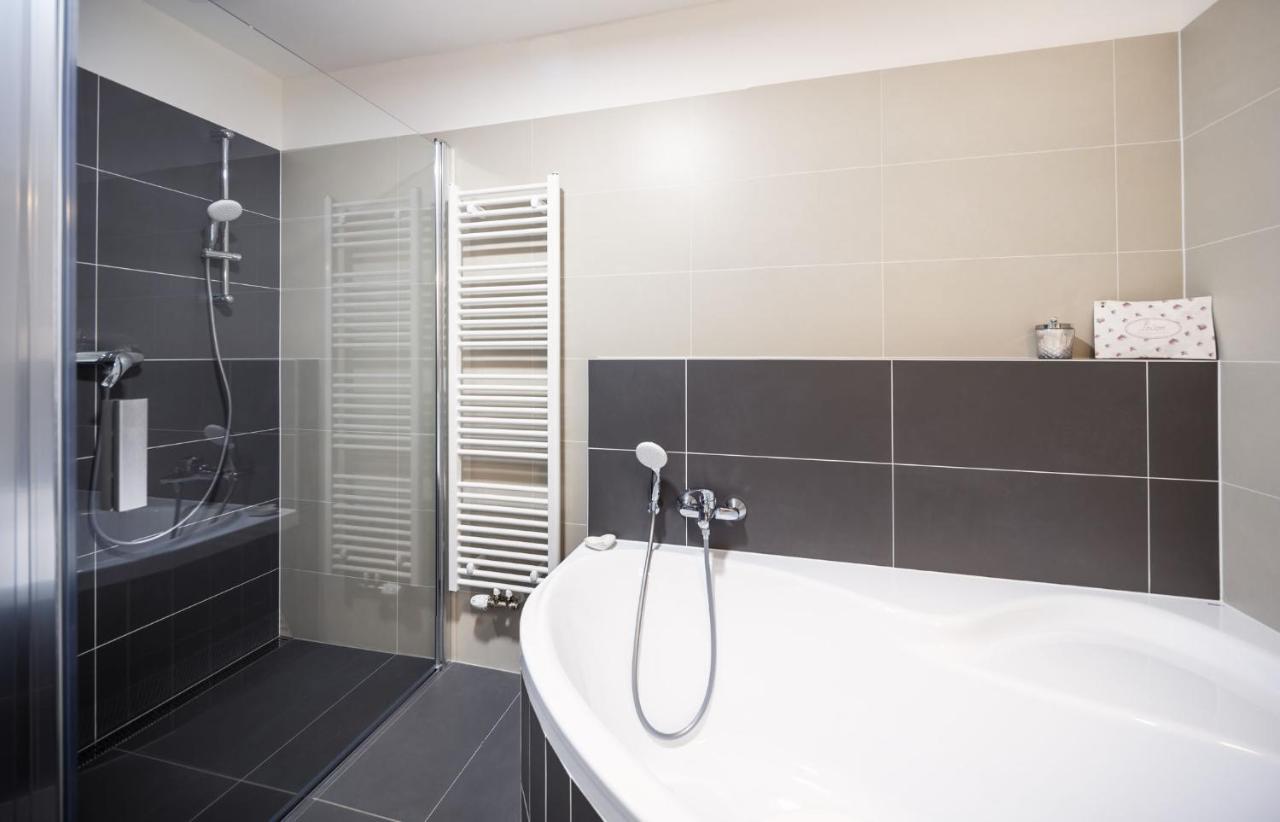 אולומוץ Silvie Apartments - Zlate Terasy מראה חיצוני תמונה