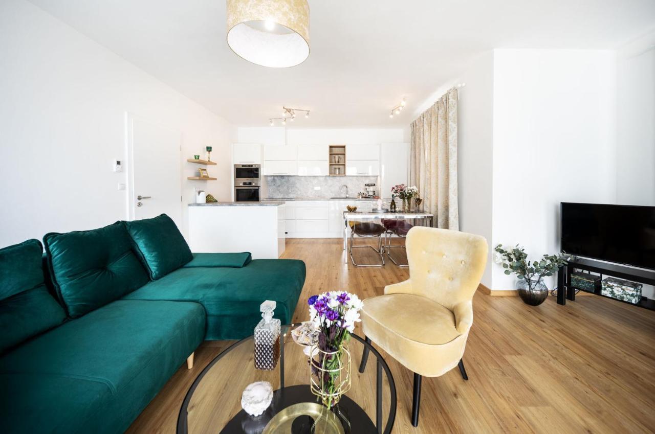 אולומוץ Silvie Apartments - Zlate Terasy מראה חיצוני תמונה